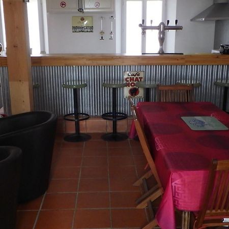 Les Gites Du Vieux Frene Longavesnes Exteriör bild