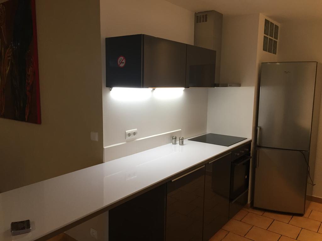 Les Gites Du Vieux Frene Longavesnes Exteriör bild