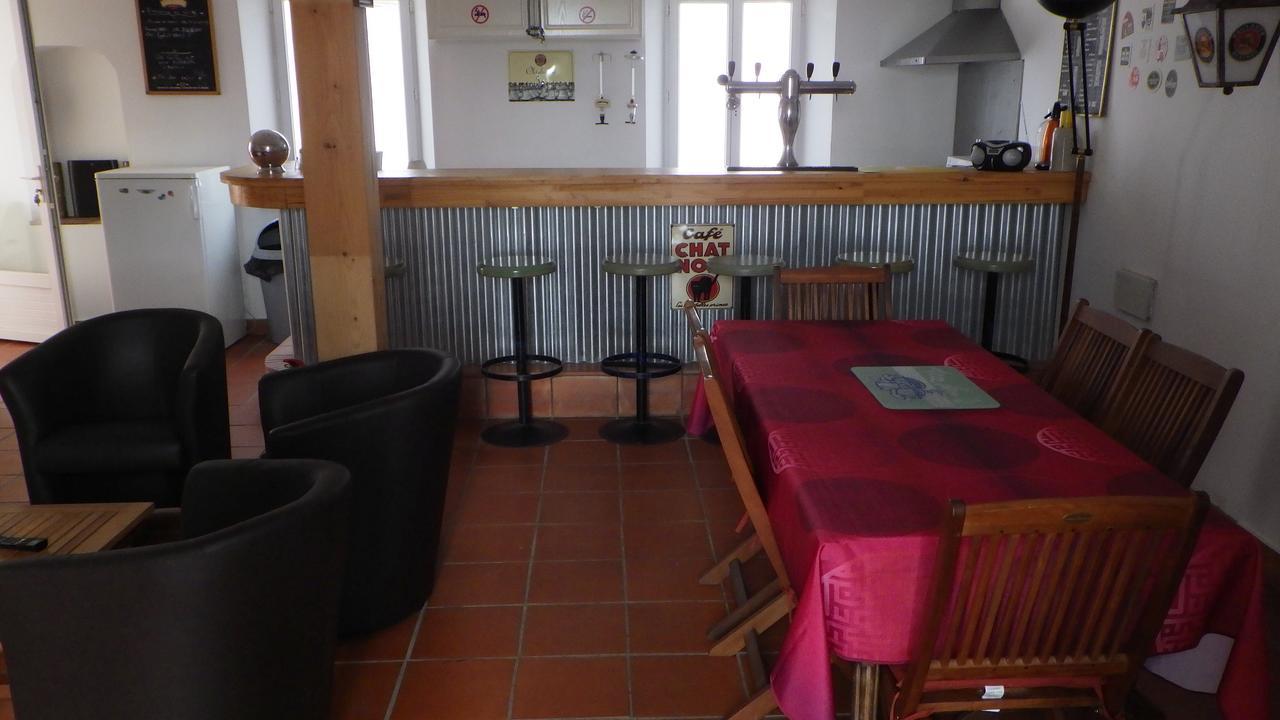 Les Gites Du Vieux Frene Longavesnes Exteriör bild